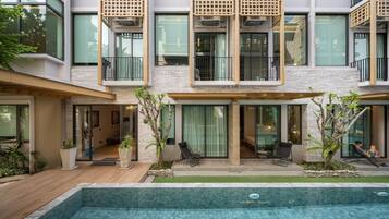 Outdoor pool, sun loungers