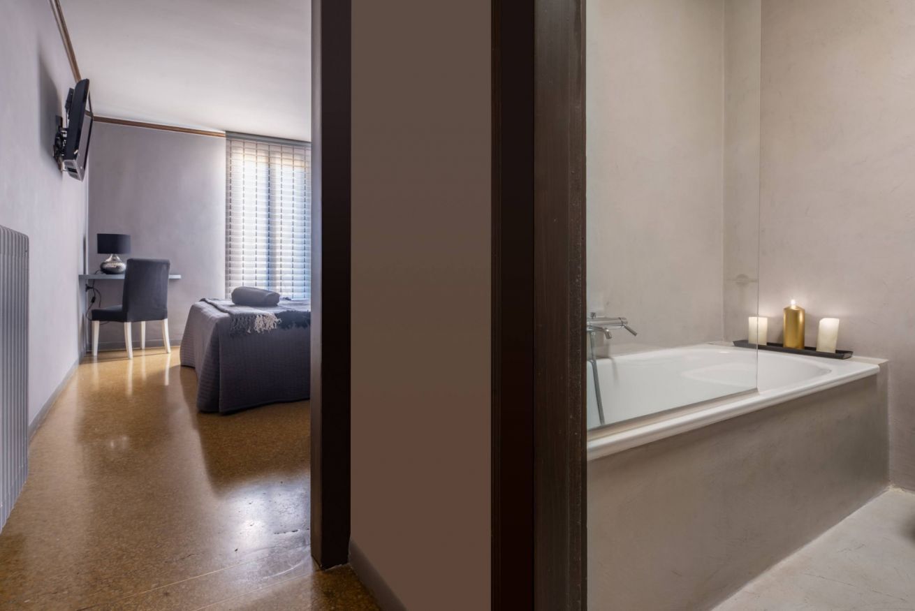 3 chambres, fer et planche à repasser, Wi-Fi, draps fournis