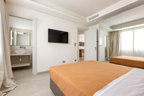 7 chambres, fer et planche à repasser