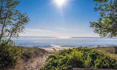 Lake Ontario Beach House Getaway- House #1