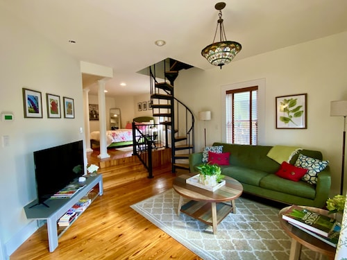 Elegant Retreat in Montford Victorian!