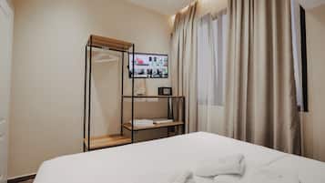 Desk, free WiFi, bed sheets