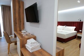 Desk, free WiFi, bed sheets - Armar Hotel (Sarandë)