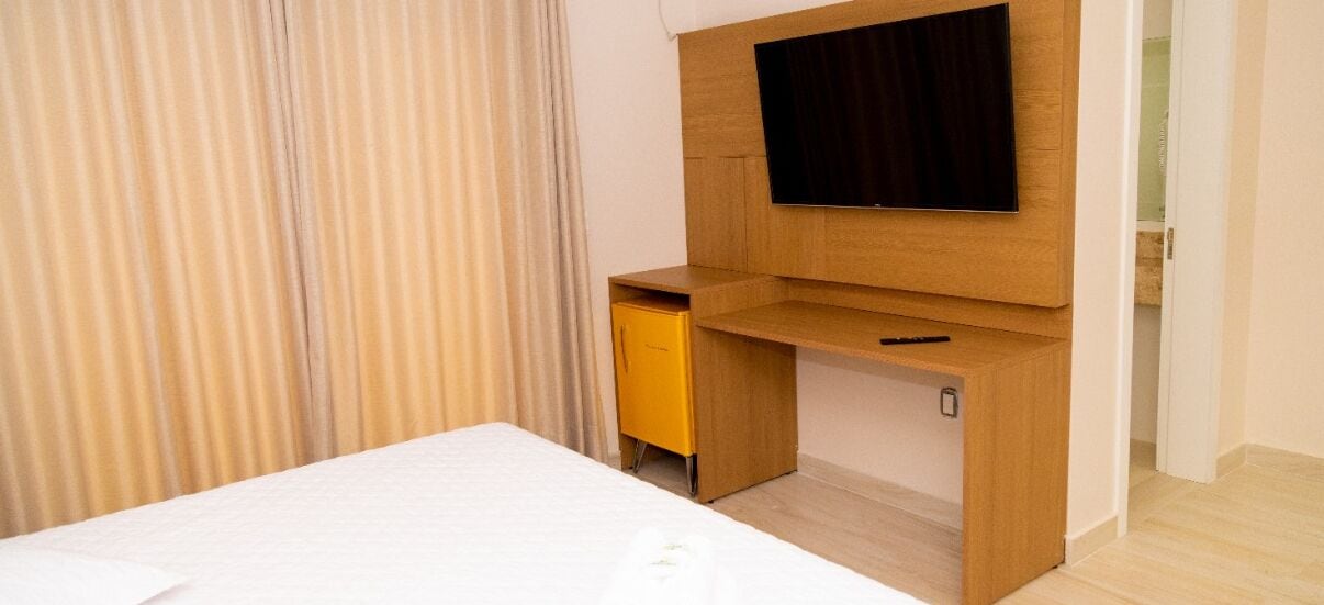 standard room | television