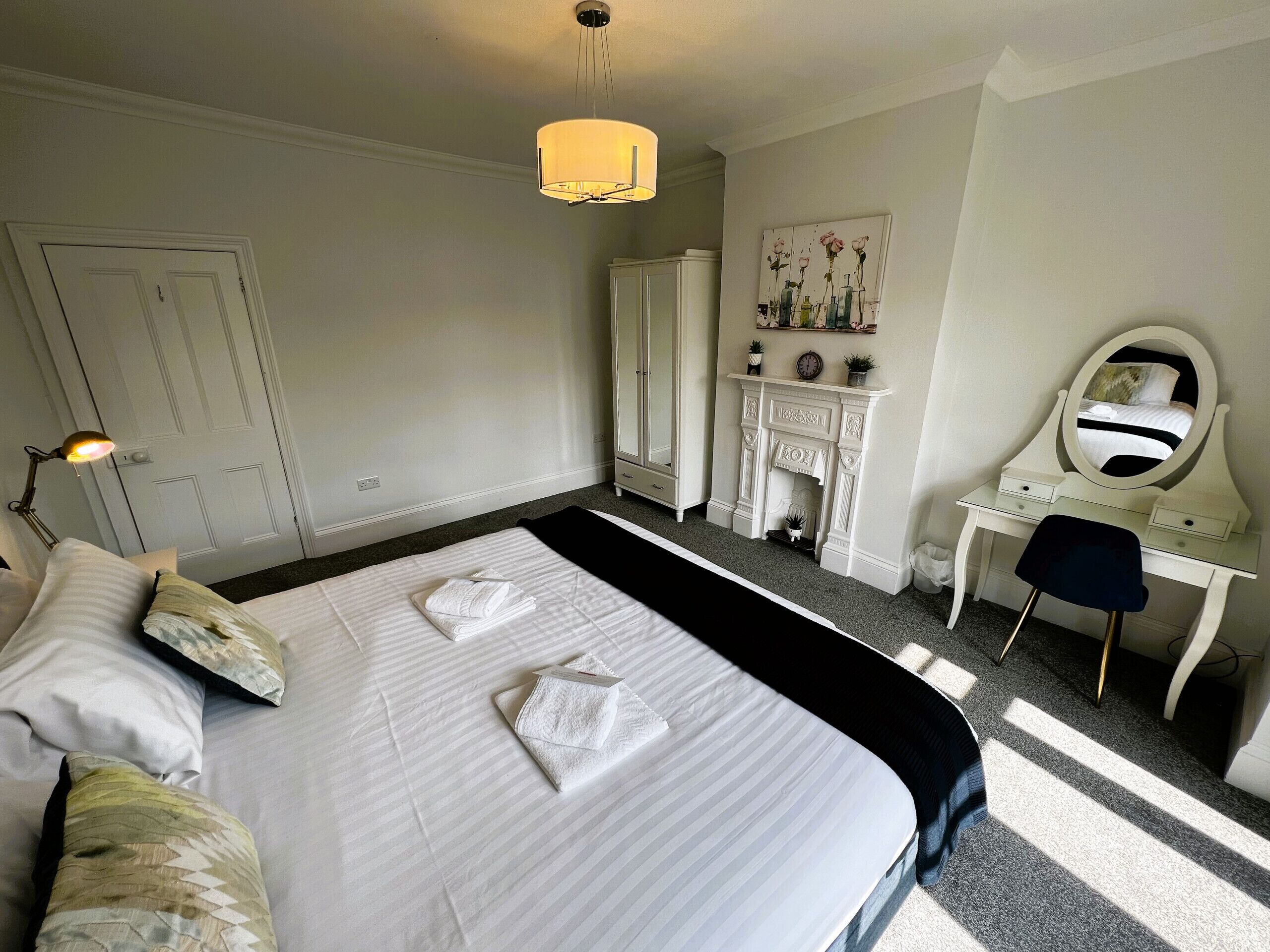 3 bedrooms, iron/ironing board, free WiFi, bed sheets