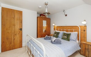 3 chambres, fer et planche à repasser, lit parapluie, Wi-Fi gratuit