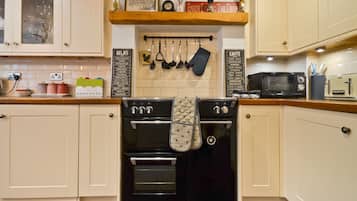 Refrigerador, microondas, horno y lavavajillas