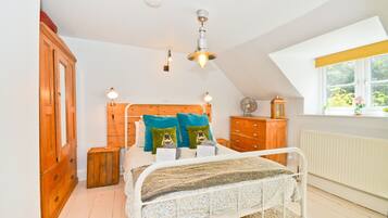 3 Schlafzimmer, Bügeleisen/Bügelbrett, Reisekinderbett, kostenloses WLAN