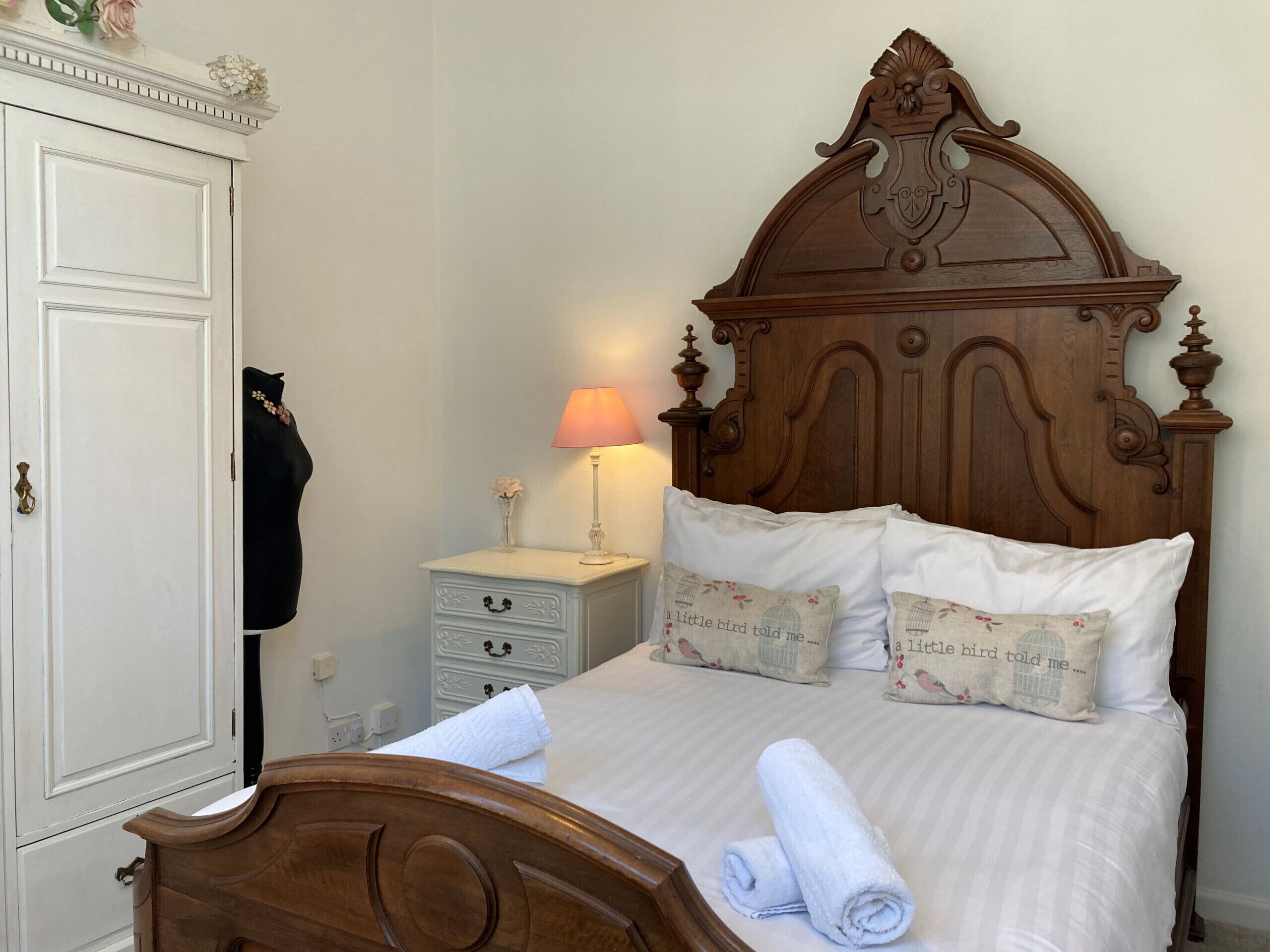 2 bedrooms, iron/ironing board, WiFi (free), bed sheets