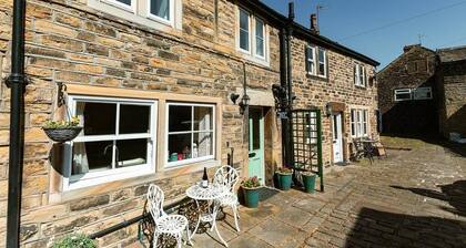 Cosy one bed accommodation in Honley, Yorkshire