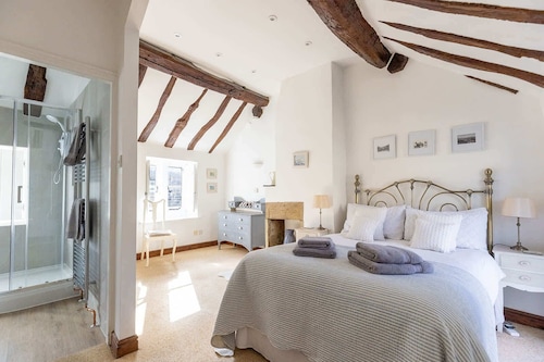 Cosy one bed accommodation in Honley, Yorkshire