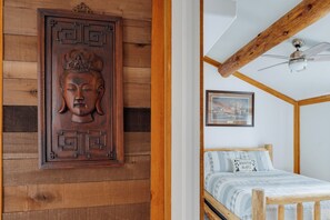 2 bedrooms, iron/ironing board, free WiFi, bed sheets - The Zen Den (Cedar City)