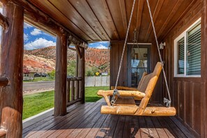 Terrace/patio - The Zen Den (Cedar City)