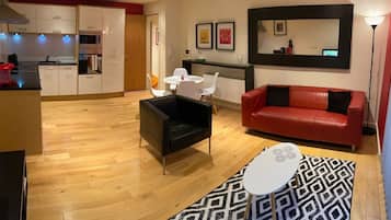Apartemen | Area keluarga | Televisi 30-inci dengan saluran TV digital