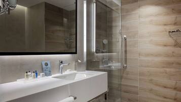 淋浴設備、雨淋花灑、免費梳洗用品、風筒