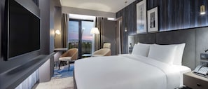 Standard Room | Minibar, in-room safe, desk, laptop workspace - Radisson Hotel Izmir Aliaga (Aliaga)