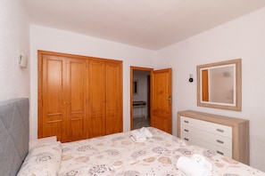 4 chambres, fer et planche Ă repasser, Wi-Fi gratuit, draps fournis