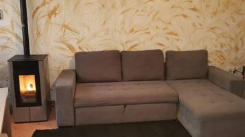 Televisie en een open haard