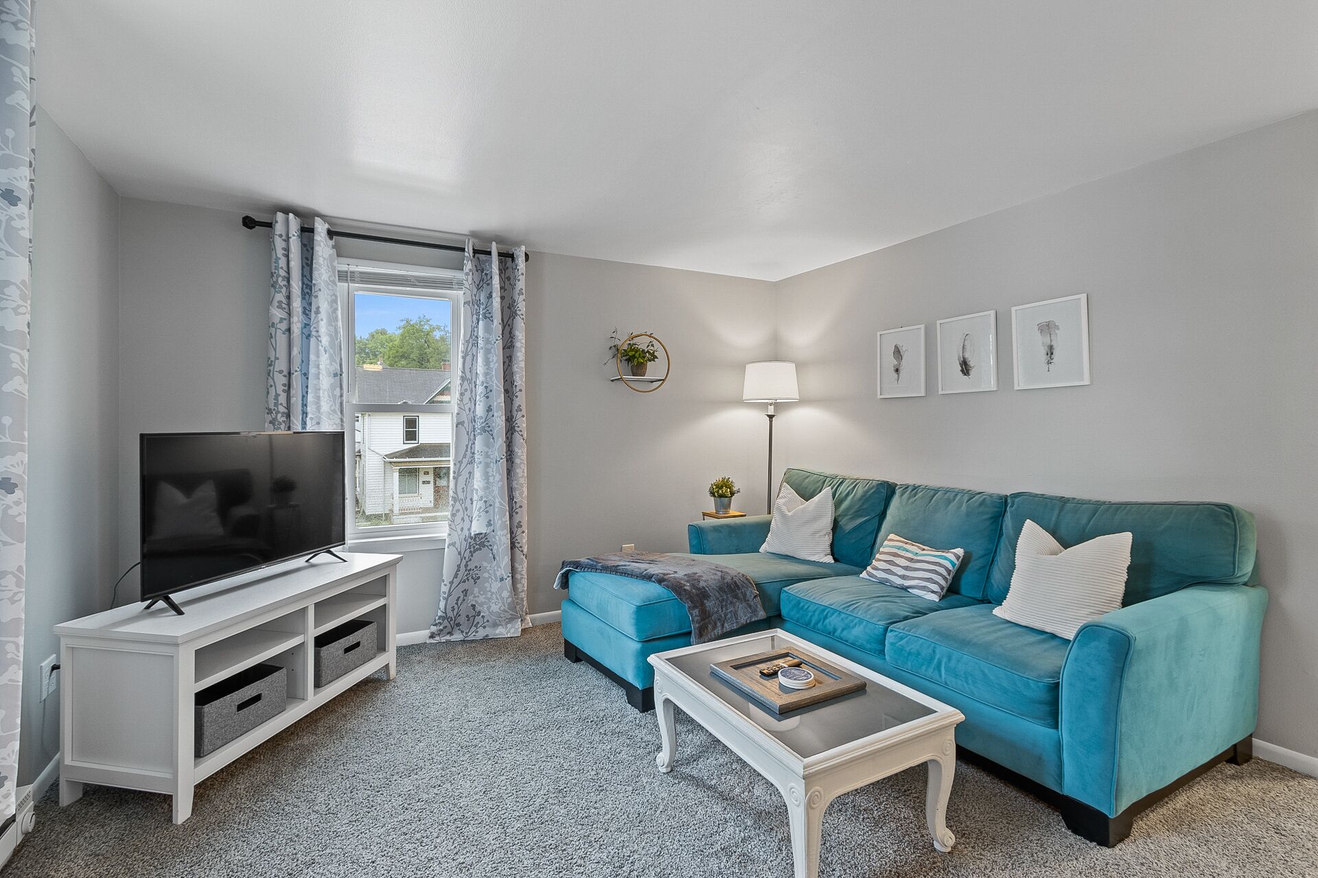 Cozy Pineapple 2Bed w/WiFi, 20 Minutes from Wisconsin Dells