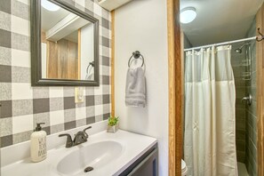 Doccia, asciugacapelli, asciugamani