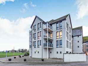 Exterior - 2 bedroom accommodation in Nairn (Nairn)