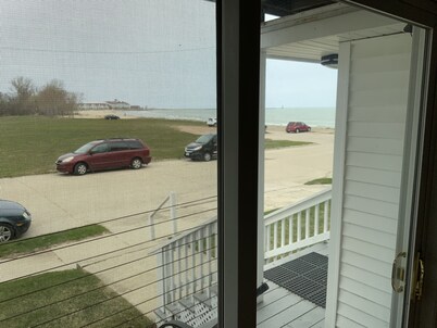 BEACHSIDE GETAWAY IN SHEBOYGAN