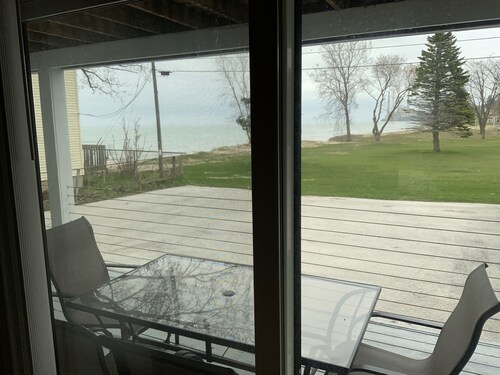 BEACHSIDE GETAWAY IN SHEBOYGAN