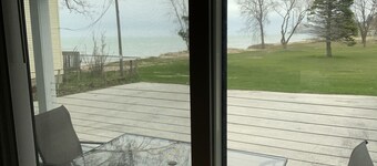 BEACHSIDE GETAWAY IN SHEBOYGAN