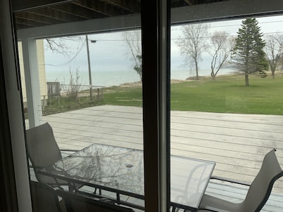 BEACHSIDE GETAWAY IN SHEBOYGAN