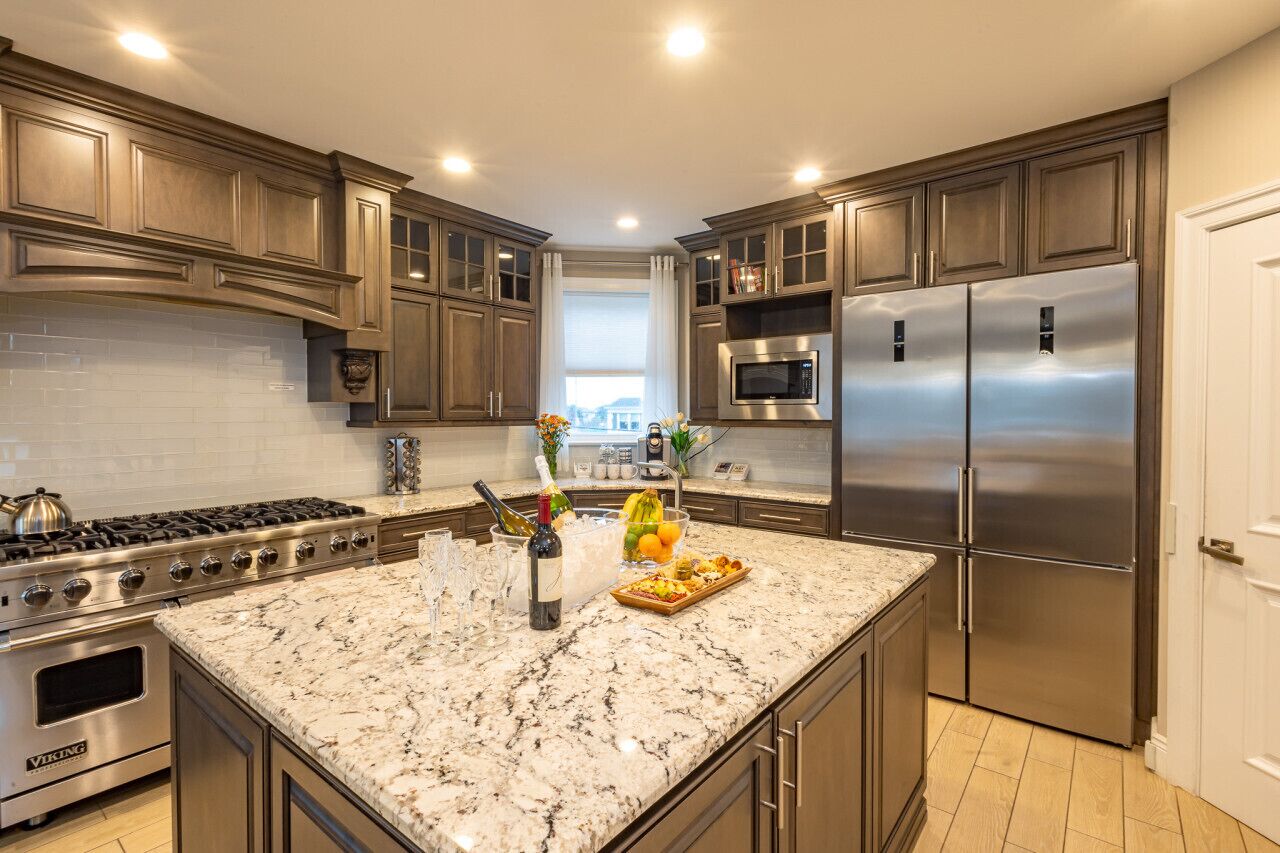 雪櫃、微波爐、焗爐、爐具