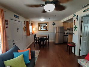 Een smart-tv en een open haard