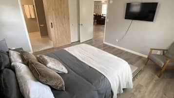 3 chambres, fer et planche à repasser, Wi-Fi, draps fournis