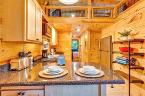 雪櫃、微波爐、焗爐、爐具