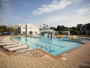 A heated pool - Williamsburg Va The Colonies Premium 2 bedroom Rental 6/6/21-6/13/21 (Williamsburg)