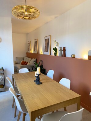 Dining - The hacienda - Patio Terrace - Center / Beach 5 min (Le Havre)