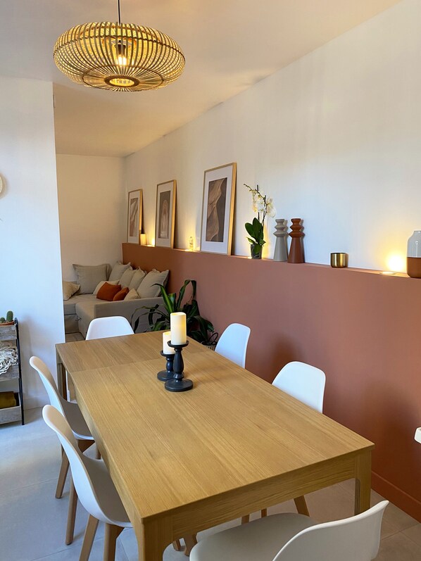 Dining - The hacienda - Patio Terrace - Center / Beach 5 min (Le Havre)