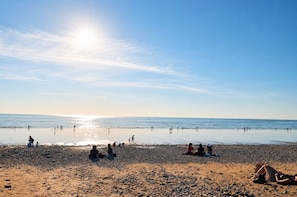 Beach nearby, sun loungers