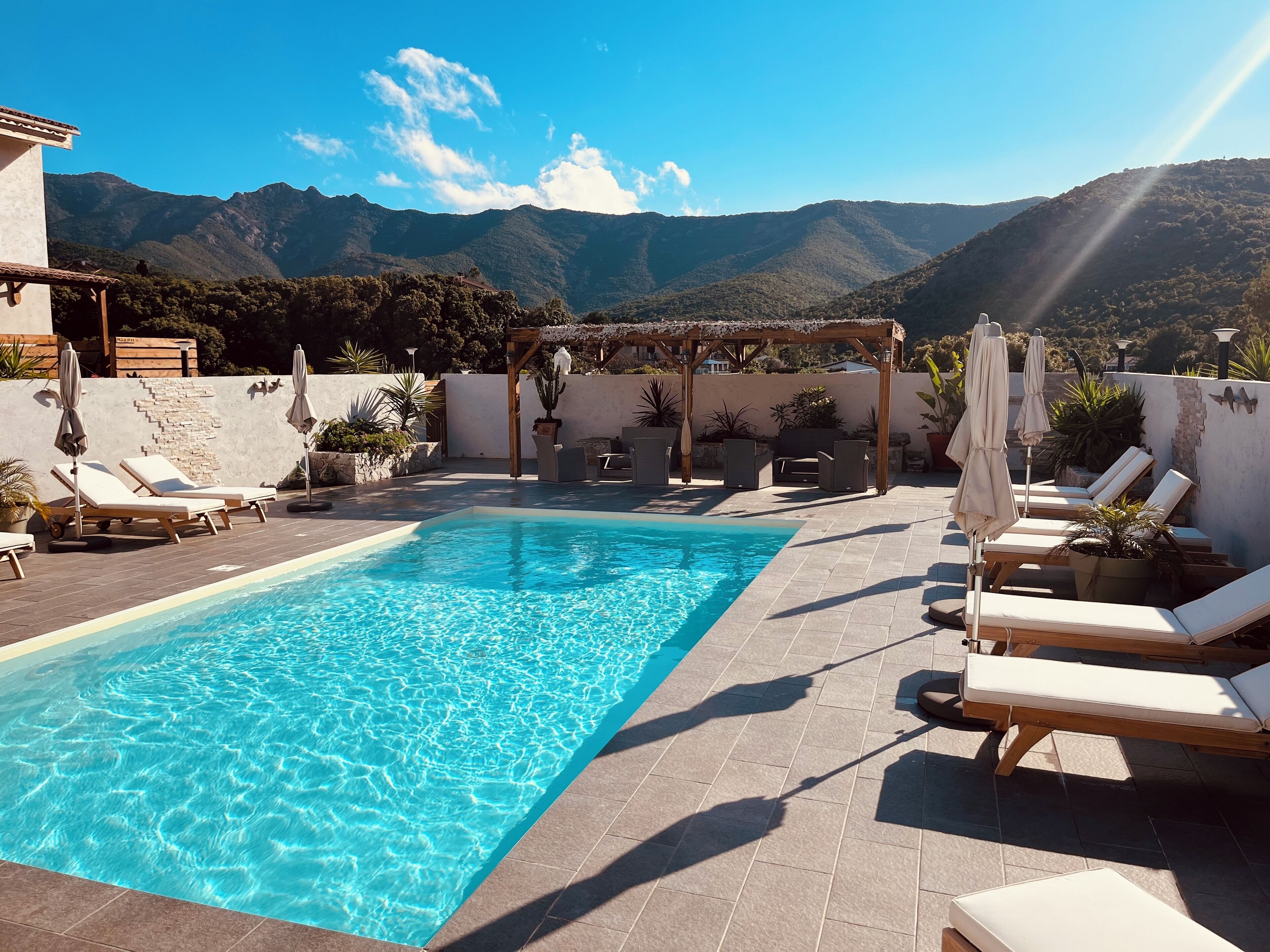 Piscine extérieure, piscine chauffée