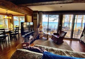 Smart TV, fireplace, DVD player