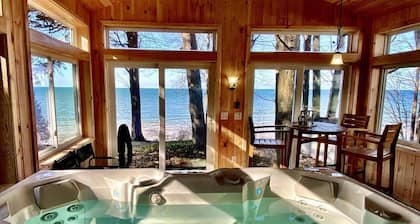 Pine Cottage - Beautiful direct lakefront cottage located in Sodus, NY, with full amenities.