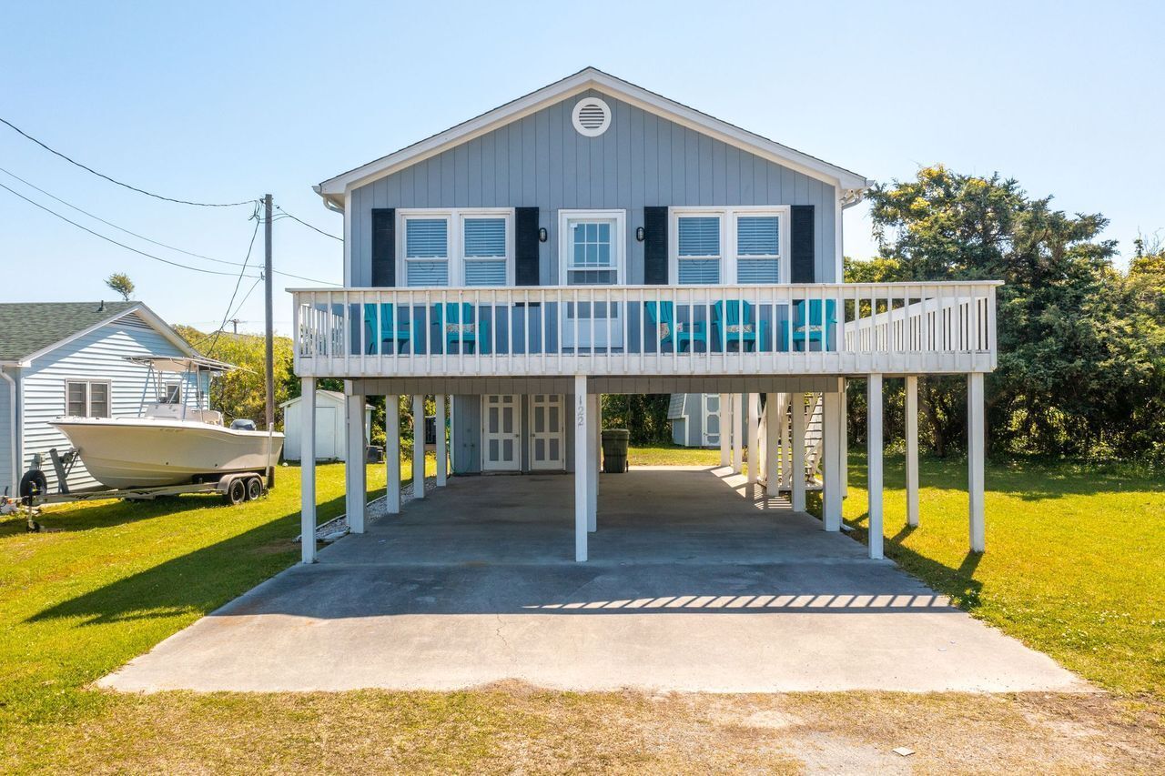 Almost Phamily: 2  BR, 2.5  BA Cottage in Atlantic Beach, Sleeps 6