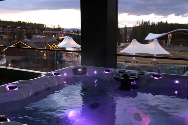 Bain à remous extérieur