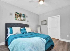 2 bedrooms, desk, iron/ironing board, free WiFi