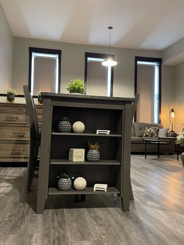 NEW, NEW, NEW!  Wabasha downtown studio113 Pembroke Ave Unit #102