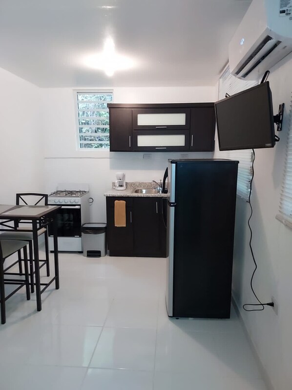 Private kitchen - cerca de centros comerciales y playas (Vega Alta)