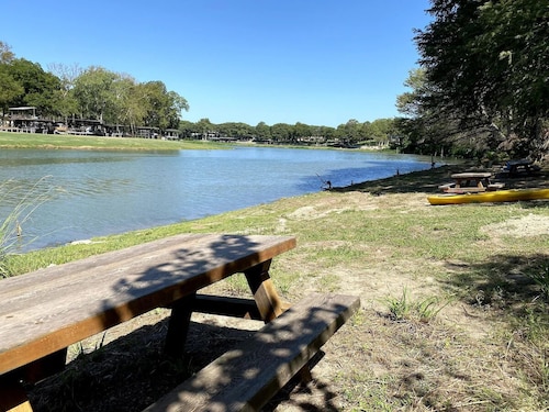 Bamboo Haus, Waterfront Access to Guadalupe River