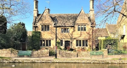 Iconic  Luxury Detached Period House on the River Bank with parking. 