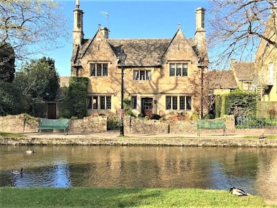 Iconic  Luxury Detached Period House on the River Bank with parking. 