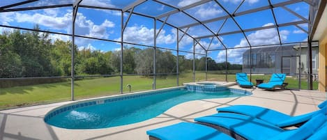 Innenpool, beheizter Pool