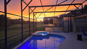 Indoor pool, a heated pool - Extended Stay Retreat – Private Pool, Spa & Space for Everyone  (Kissimmee)